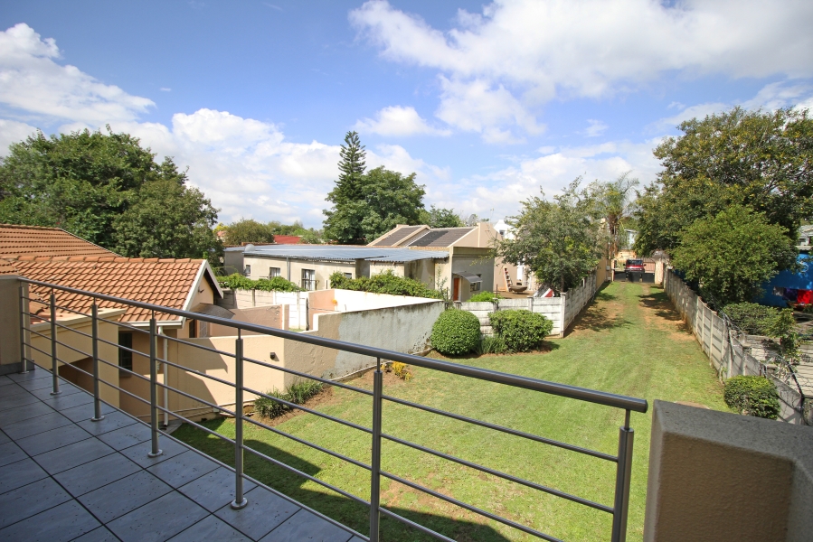 5 Bedroom Property for Sale in Bloubosrand Gauteng