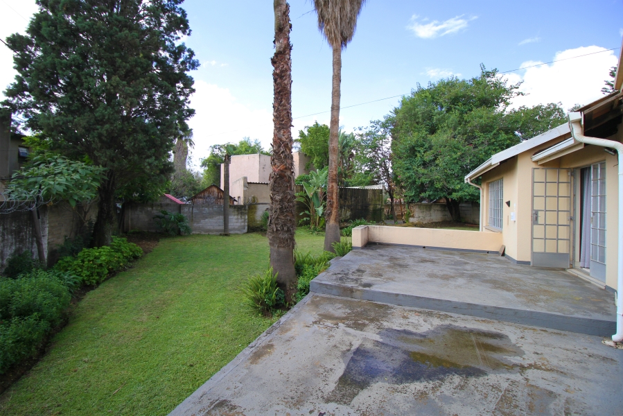 5 Bedroom Property for Sale in Bloubosrand Gauteng