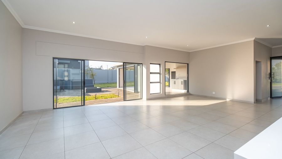 4 Bedroom Property for Sale in Midstream Meadows Gauteng