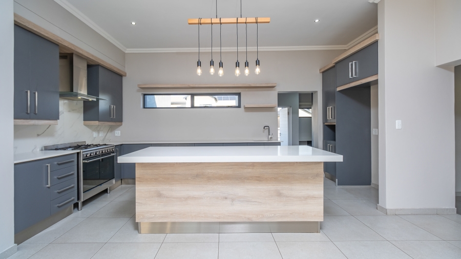 4 Bedroom Property for Sale in Midstream Meadows Gauteng