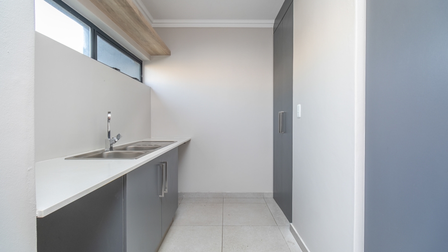 4 Bedroom Property for Sale in Midstream Meadows Gauteng