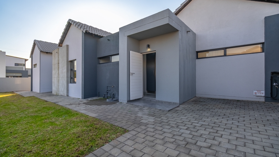 4 Bedroom Property for Sale in Midstream Meadows Gauteng