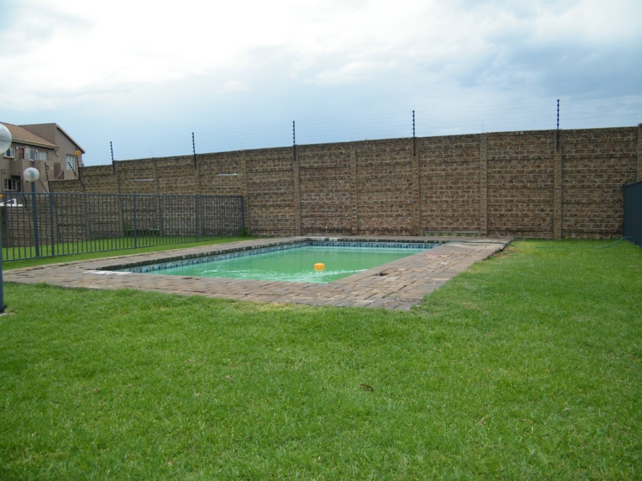 2 Bedroom Property for Sale in Rynfield Gauteng
