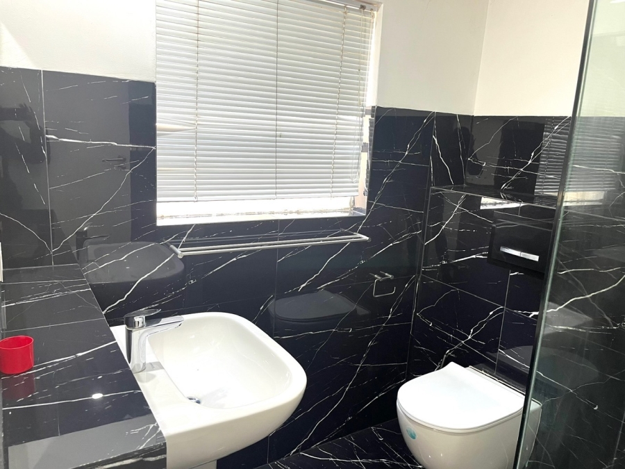 2 Bedroom Property for Sale in Morningside Gauteng