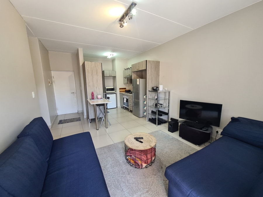 To Let 2 Bedroom Property for Rent in Magaliessig Gauteng