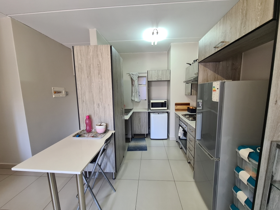 To Let 2 Bedroom Property for Rent in Magaliessig Gauteng