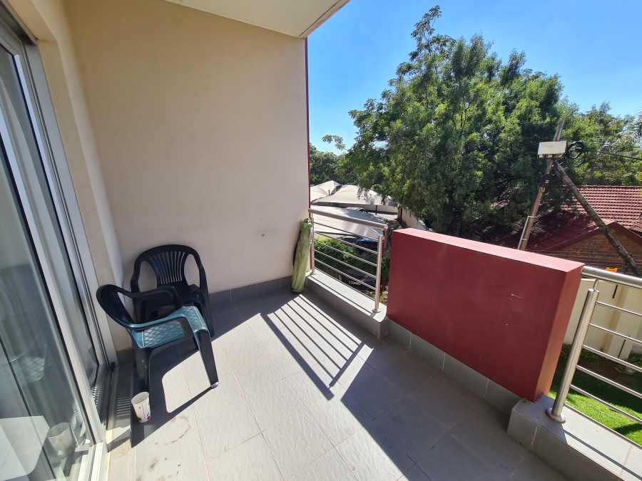 To Let 2 Bedroom Property for Rent in Magaliessig Gauteng