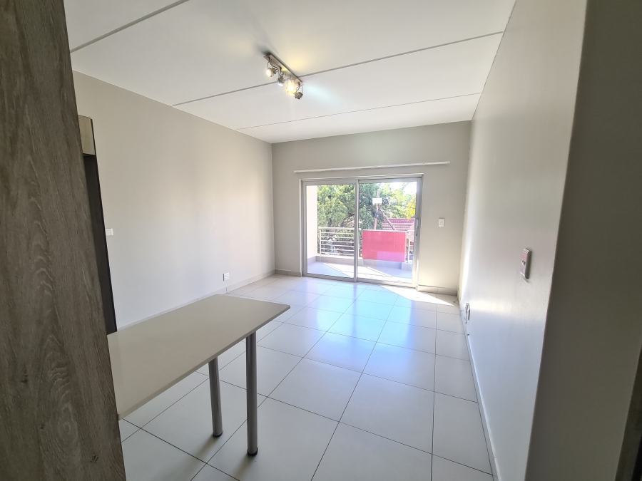 To Let 2 Bedroom Property for Rent in Magaliessig Gauteng
