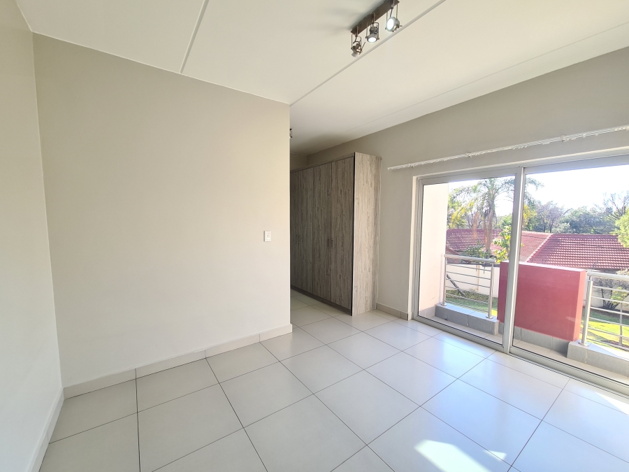 To Let 2 Bedroom Property for Rent in Magaliessig Gauteng