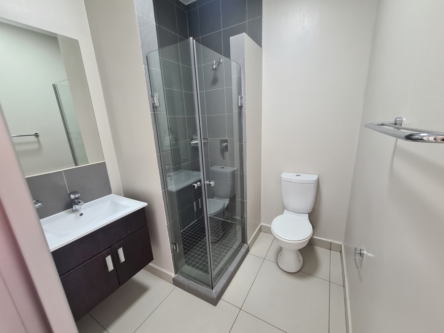 To Let 2 Bedroom Property for Rent in Magaliessig Gauteng
