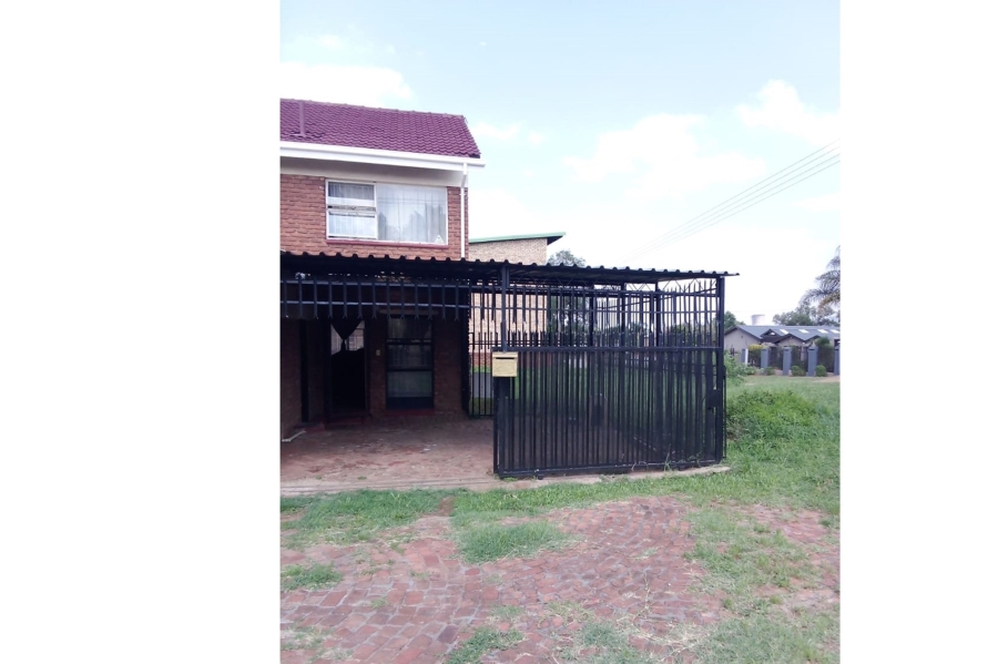 3 Bedroom Property for Sale in West Park Gauteng