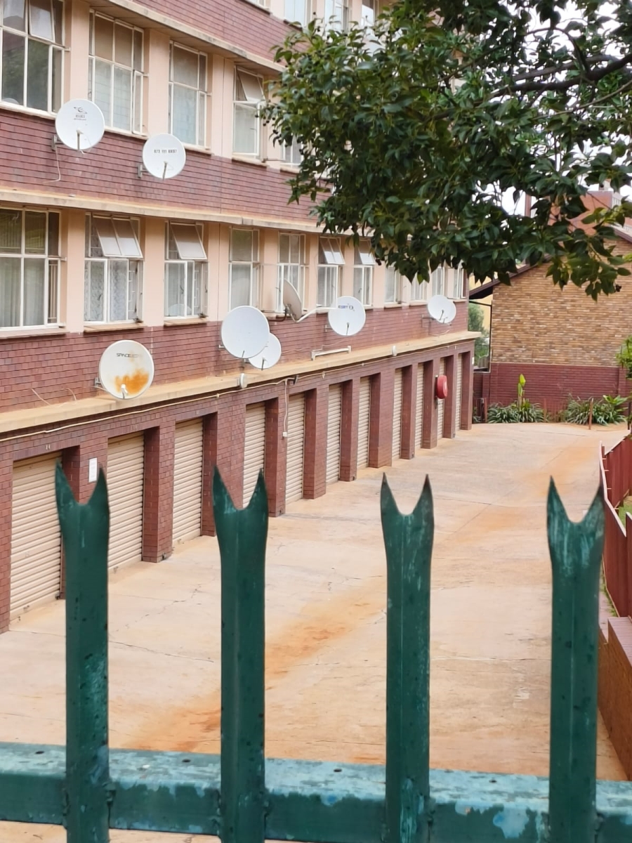 2 Bedroom Property for Sale in Wonderboom South Gauteng