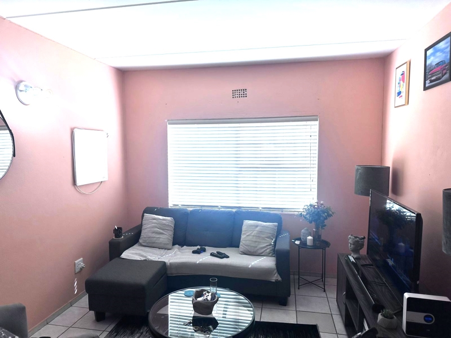 2 Bedroom Property for Sale in Crystal Park Gauteng