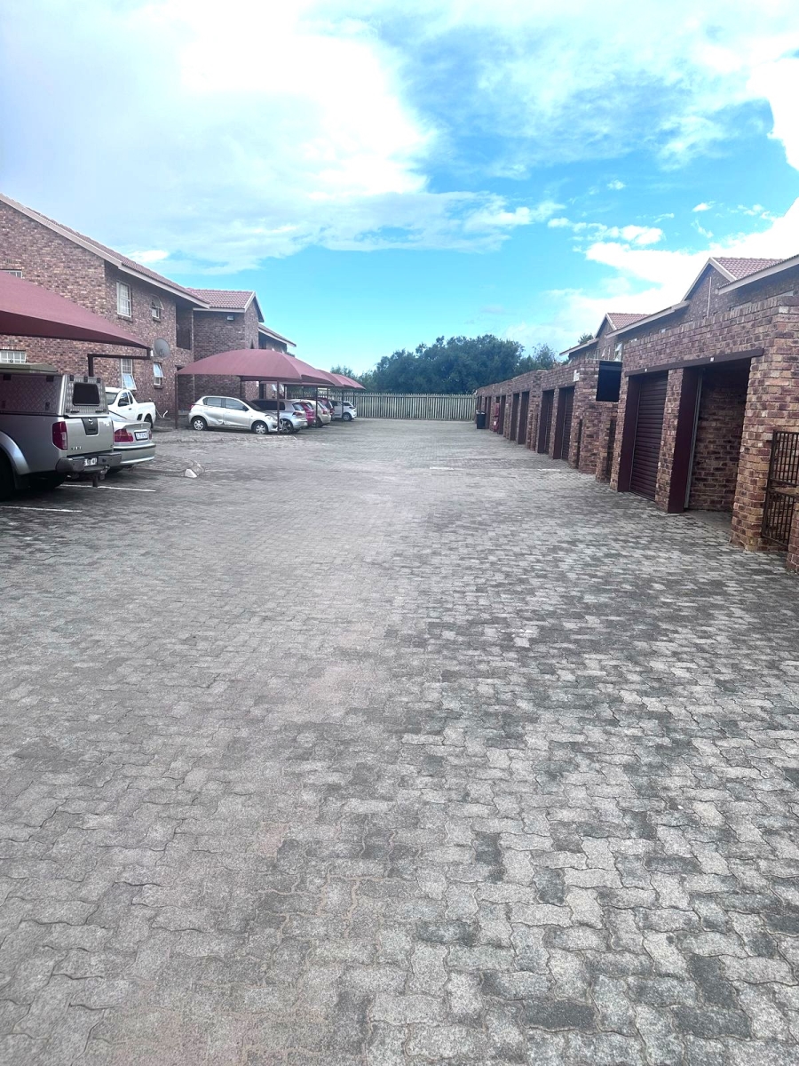 2 Bedroom Property for Sale in Crystal Park Gauteng
