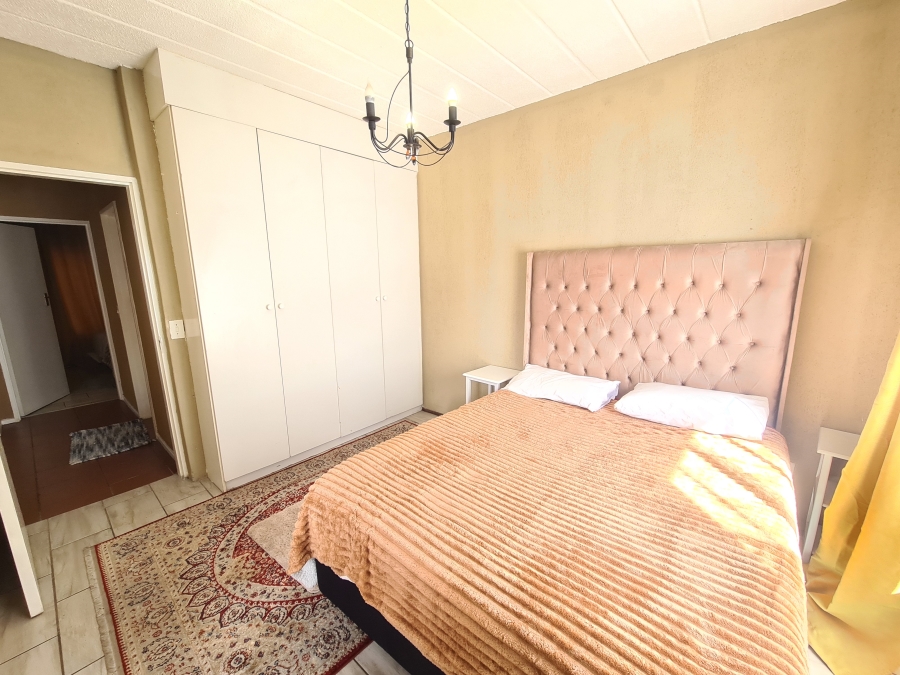 To Let 3 Bedroom Property for Rent in Magaliessig Gauteng