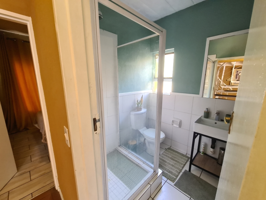 To Let 3 Bedroom Property for Rent in Magaliessig Gauteng