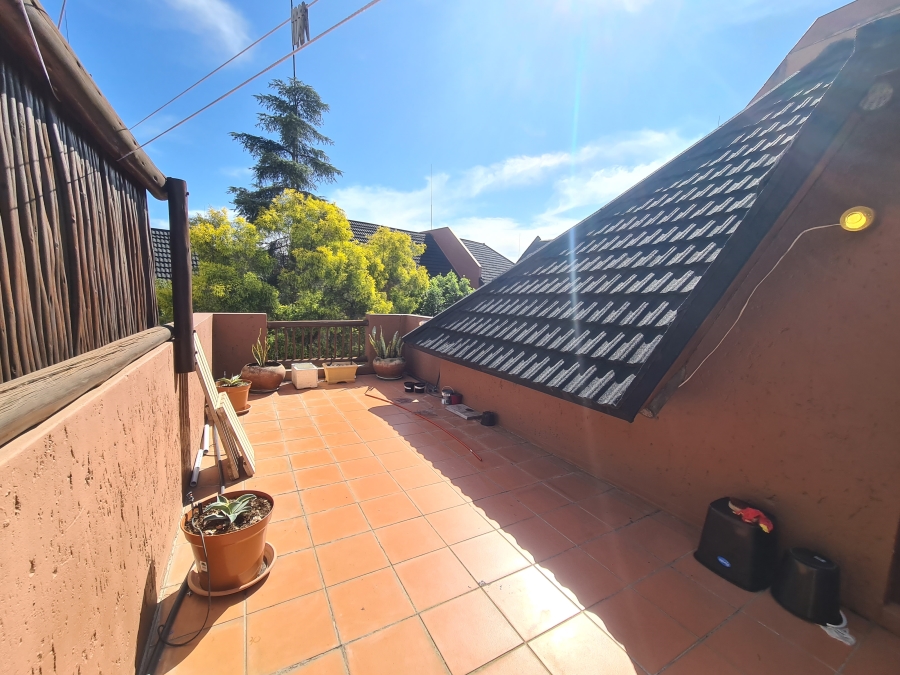 To Let 3 Bedroom Property for Rent in Magaliessig Gauteng