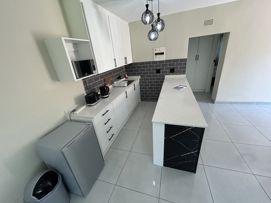 To Let 1 Bedroom Property for Rent in Vorna Valley Gauteng