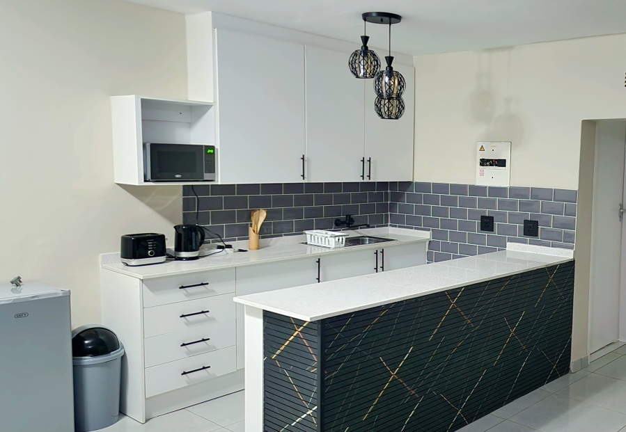 To Let 1 Bedroom Property for Rent in Vorna Valley Gauteng