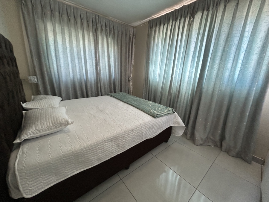 To Let 1 Bedroom Property for Rent in Vorna Valley Gauteng