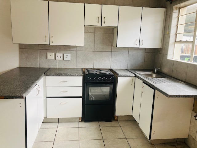 2 Bedroom Property for Sale in Brenthurst Gauteng