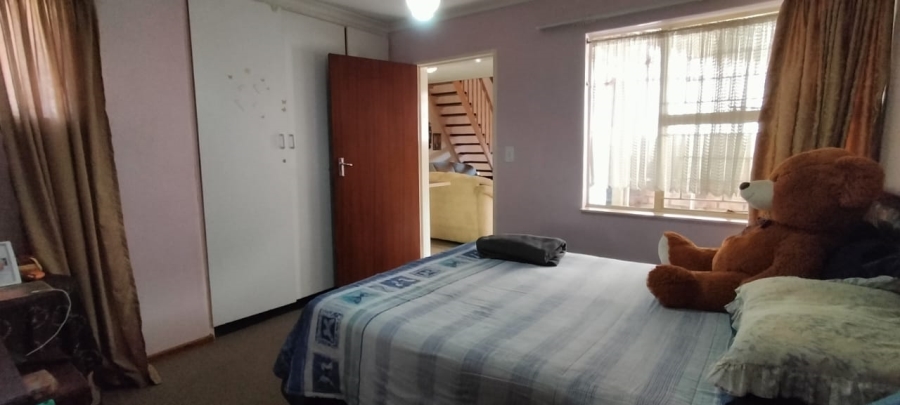 3 Bedroom Property for Sale in Helikonpark Gauteng