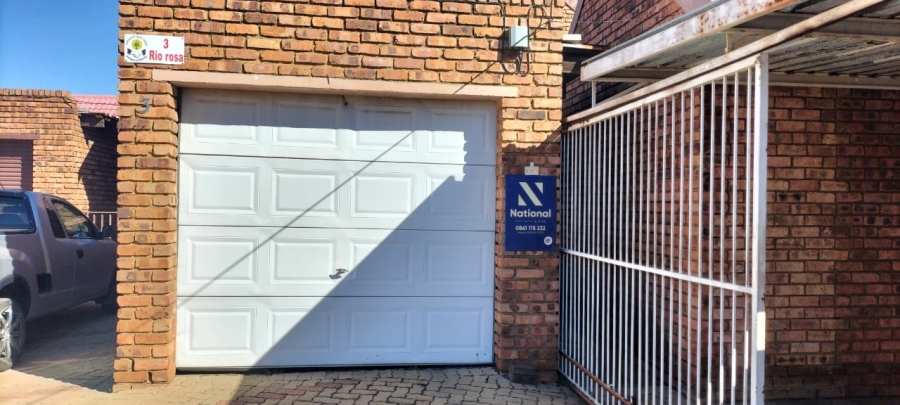3 Bedroom Property for Sale in Helikonpark Gauteng