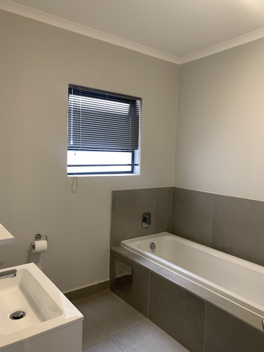 To Let 2 Bedroom Property for Rent in Morningside Gauteng