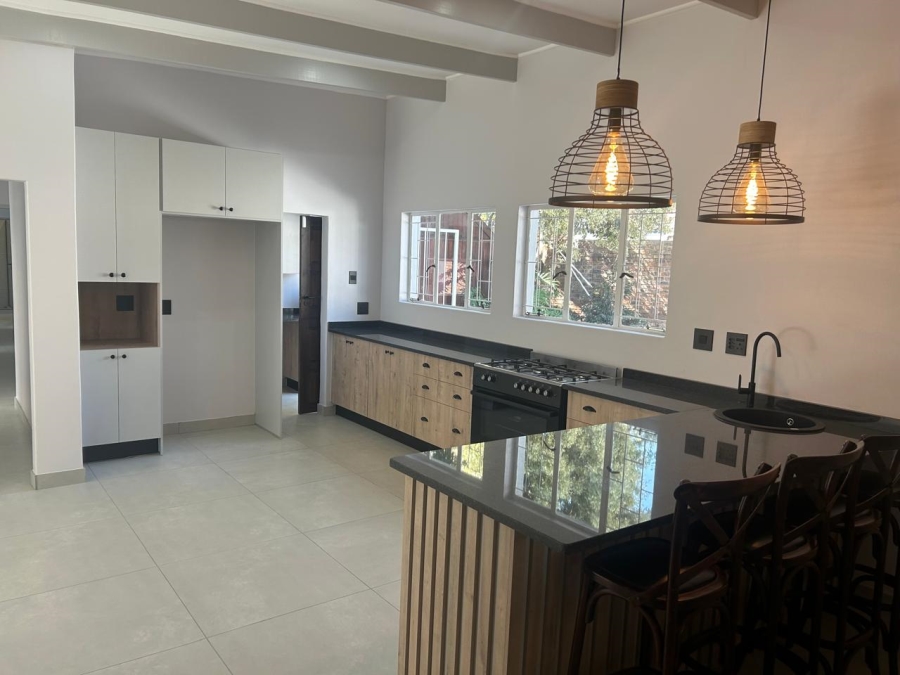 4 Bedroom Property for Sale in Garsfontein Gauteng