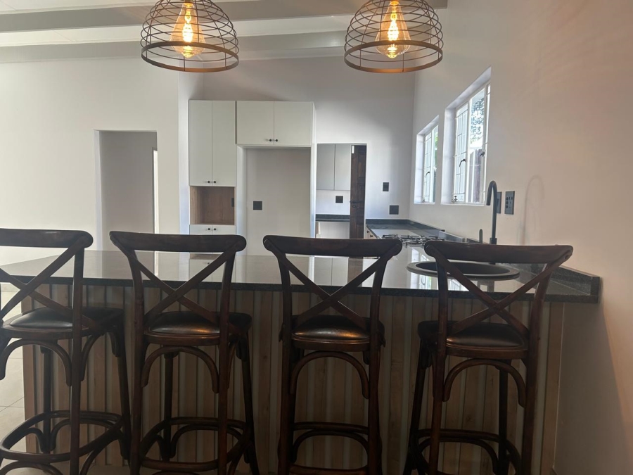 4 Bedroom Property for Sale in Garsfontein Gauteng