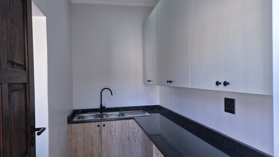4 Bedroom Property for Sale in Garsfontein Gauteng