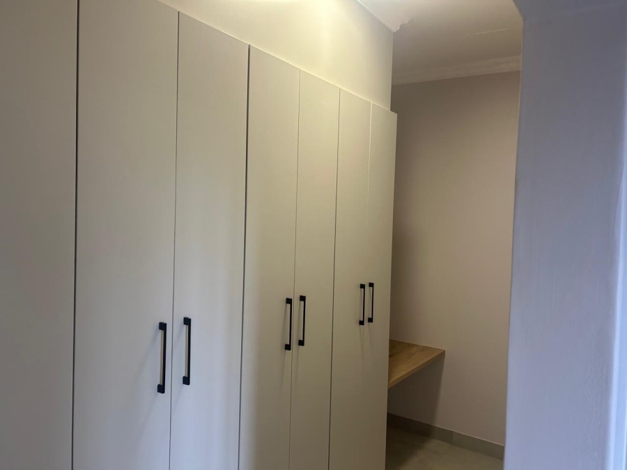4 Bedroom Property for Sale in Garsfontein Gauteng