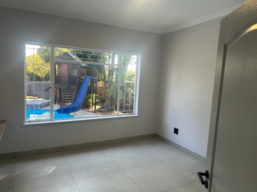 4 Bedroom Property for Sale in Garsfontein Gauteng