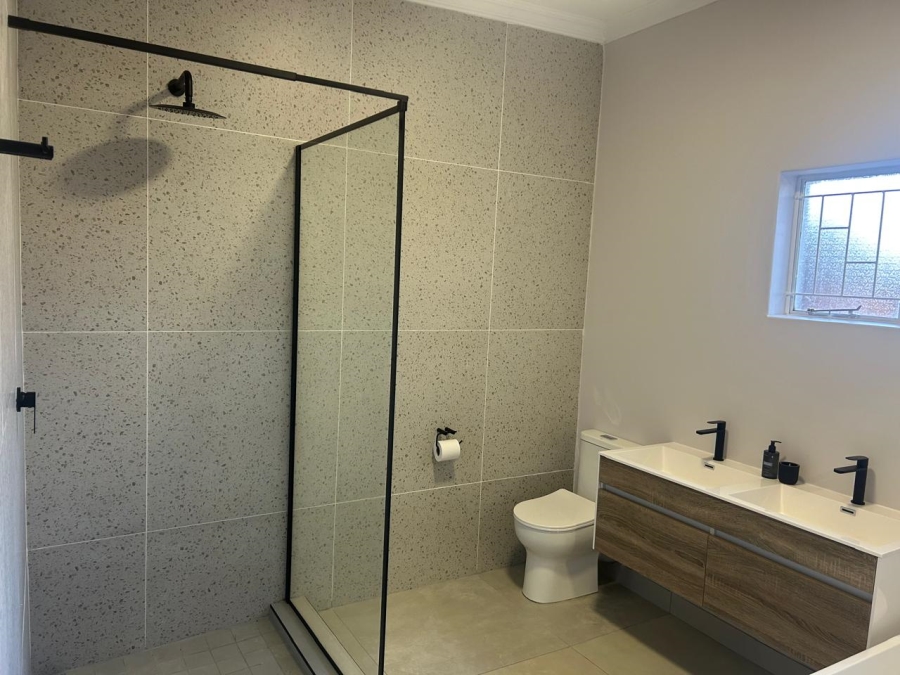 4 Bedroom Property for Sale in Garsfontein Gauteng