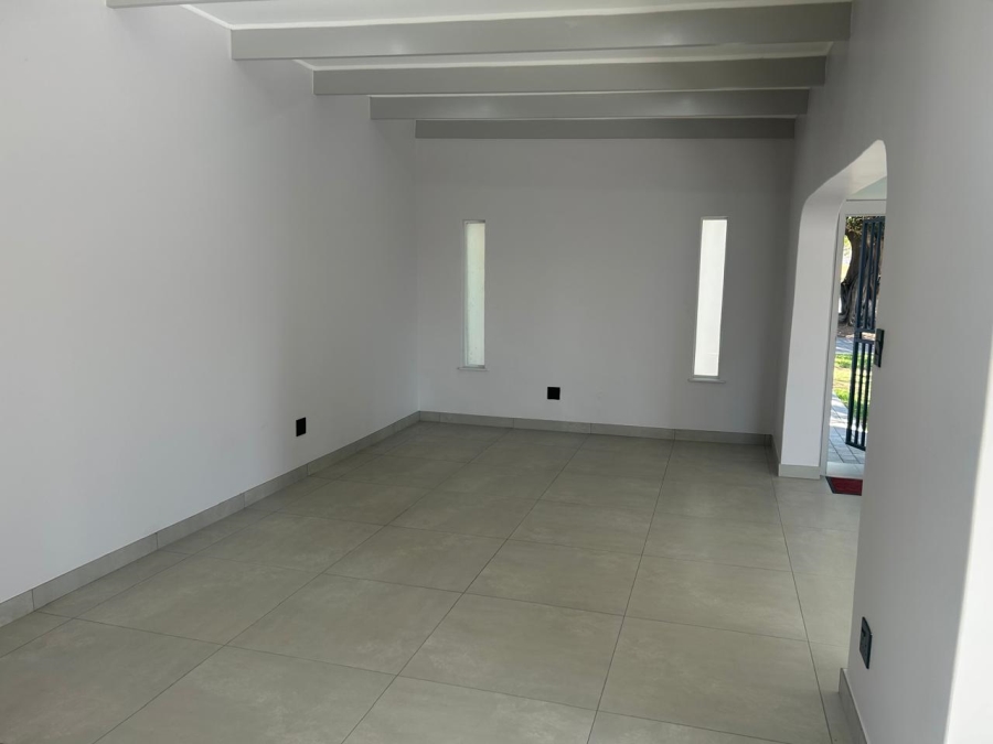 4 Bedroom Property for Sale in Garsfontein Gauteng