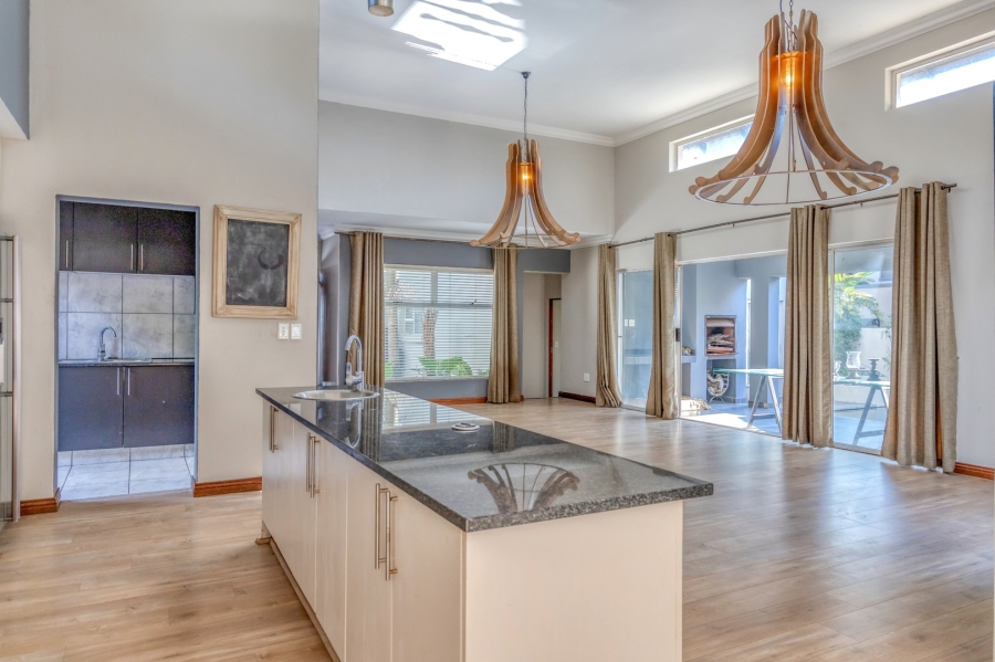 3 Bedroom Property for Sale in Broadacres Gauteng