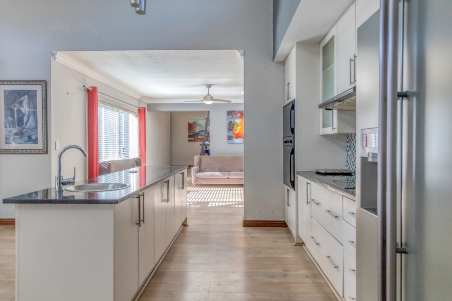 3 Bedroom Property for Sale in Broadacres Gauteng