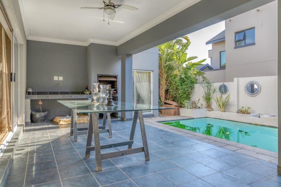 3 Bedroom Property for Sale in Broadacres Gauteng