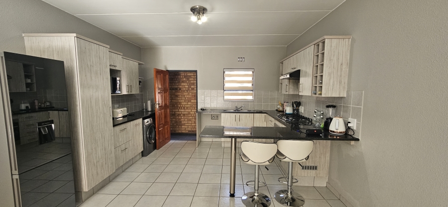 3 Bedroom Property for Sale in New Market Gauteng