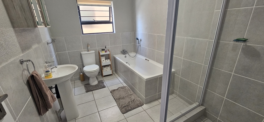3 Bedroom Property for Sale in New Market Gauteng