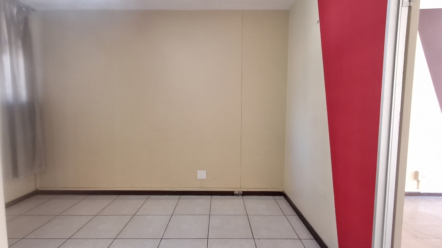 2 Bedroom Property for Sale in Sunnyside Gauteng