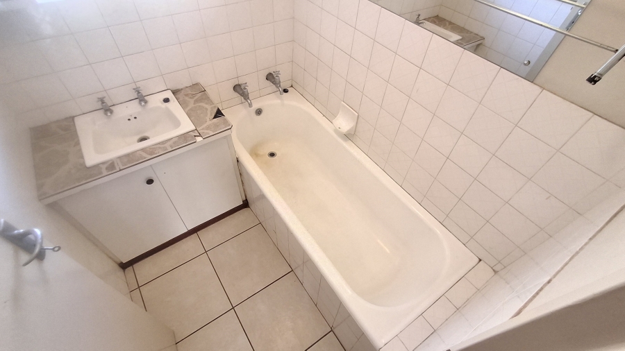 2 Bedroom Property for Sale in Sunnyside Gauteng