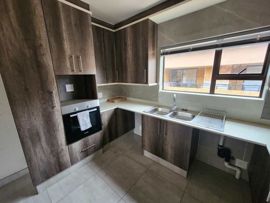 2 Bedroom Property for Sale in Ravenswood Gauteng