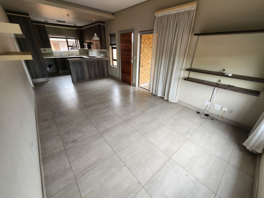 2 Bedroom Property for Sale in Ravenswood Gauteng