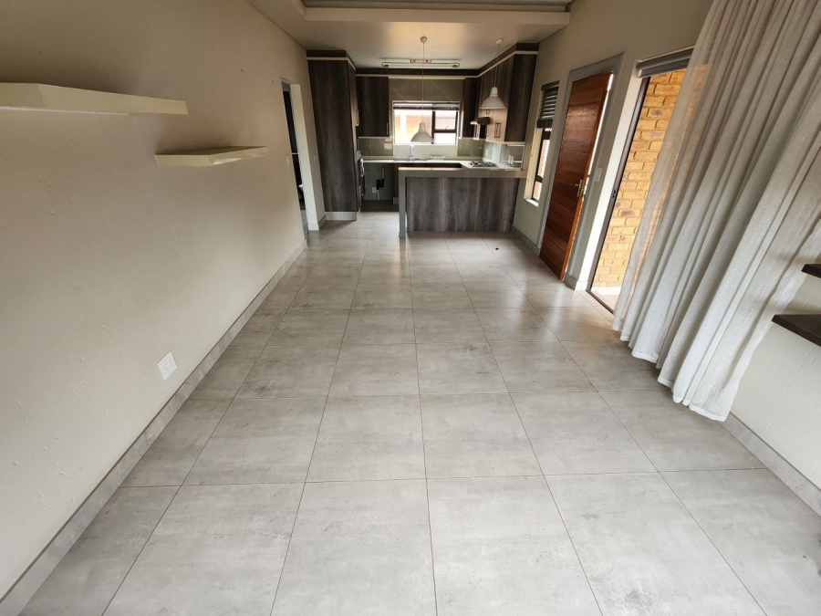 2 Bedroom Property for Sale in Ravenswood Gauteng