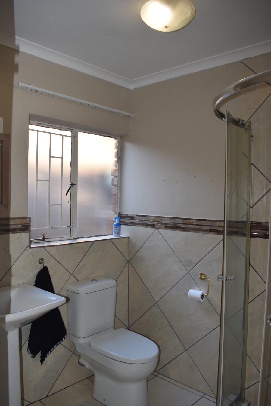 To Let commercial Property for Rent in Pierre Van Ryneveld Gauteng