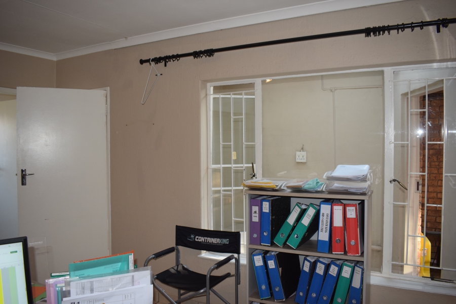To Let commercial Property for Rent in Pierre Van Ryneveld Gauteng