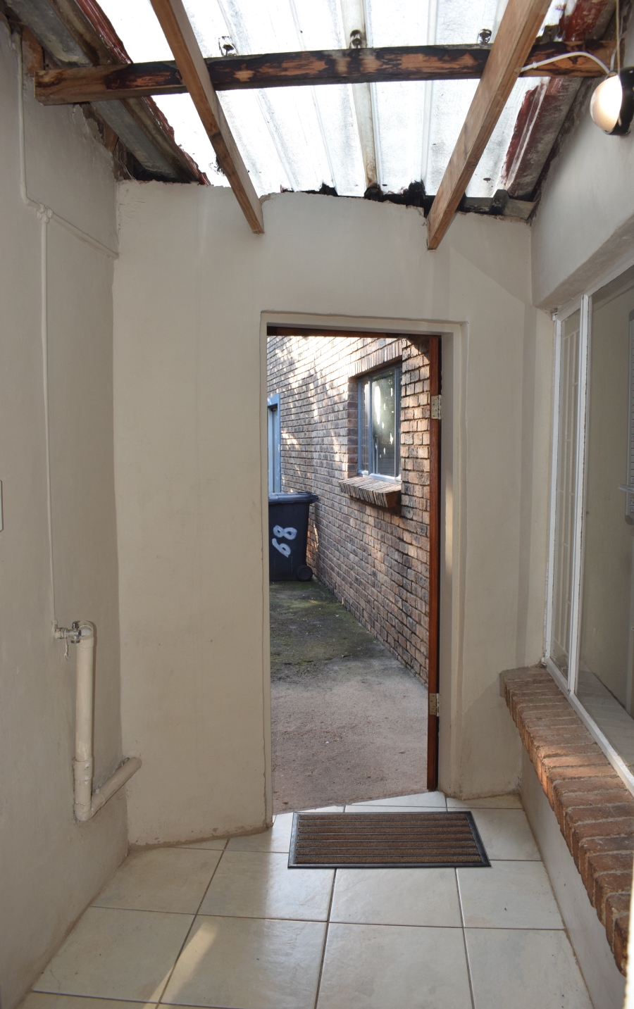 To Let commercial Property for Rent in Pierre Van Ryneveld Gauteng
