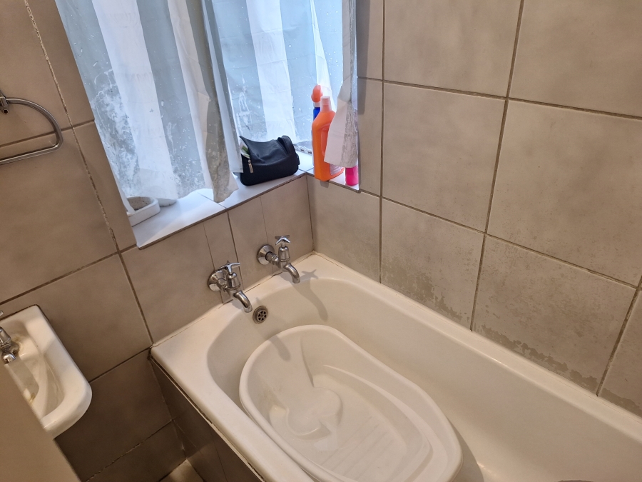 1 Bedroom Property for Sale in Sunnyside Gauteng
