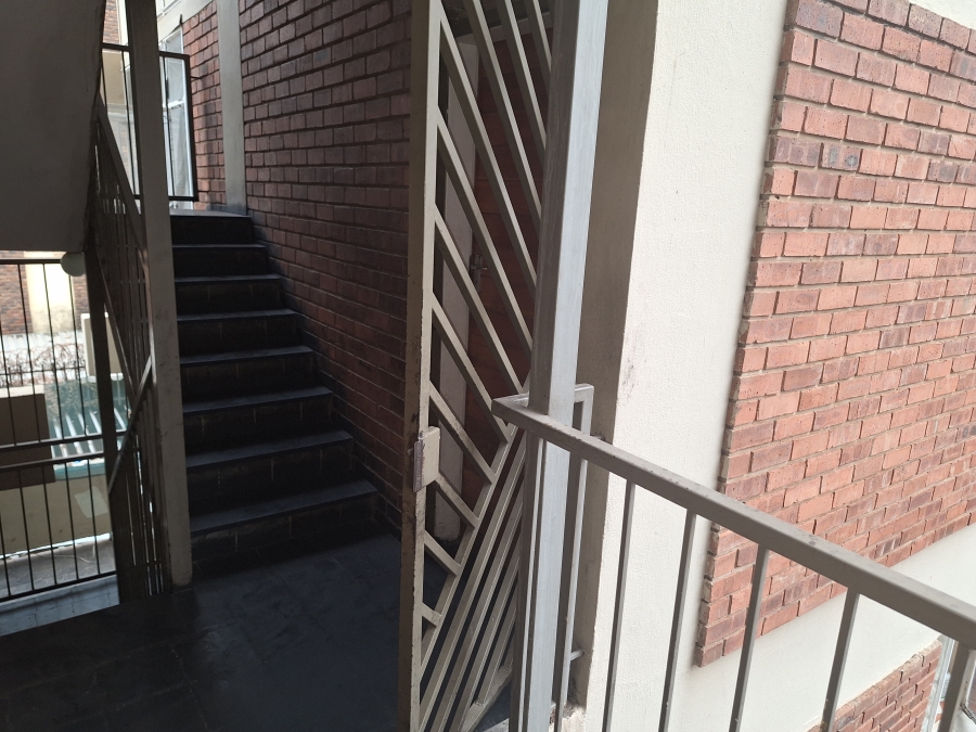 1 Bedroom Property for Sale in Sunnyside Gauteng